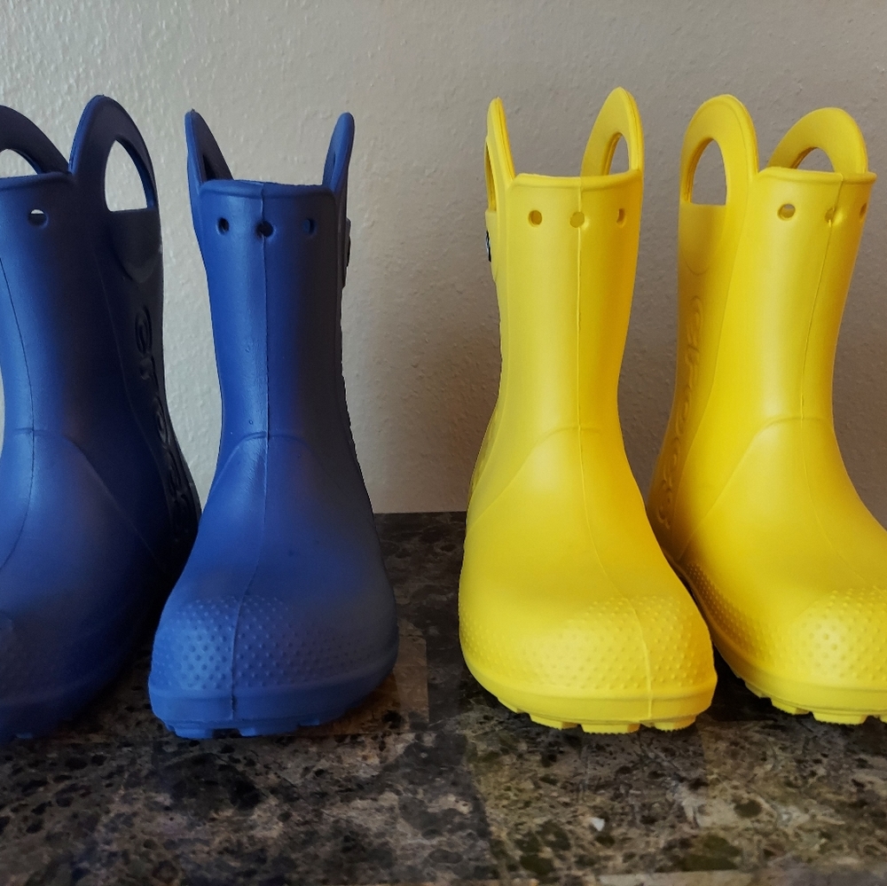 CROCS rain boots/shoes boys C13